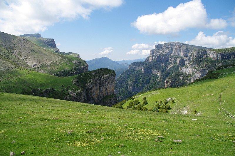 Bungalows Peña Montañesa Ainsa Bagian luar foto